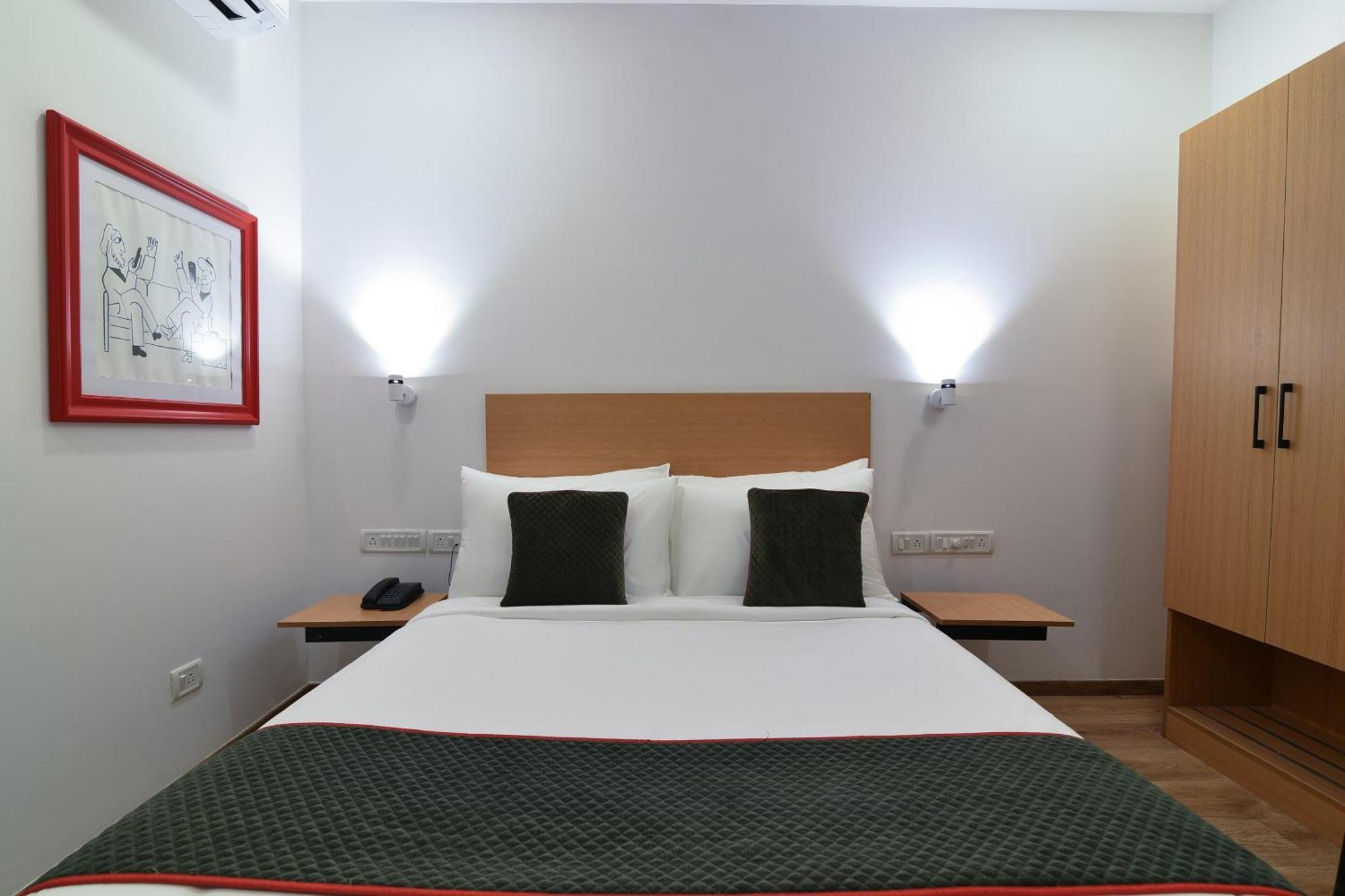 Super Townhouse Spruce Hotels Bellandur Bangalore Exterior photo