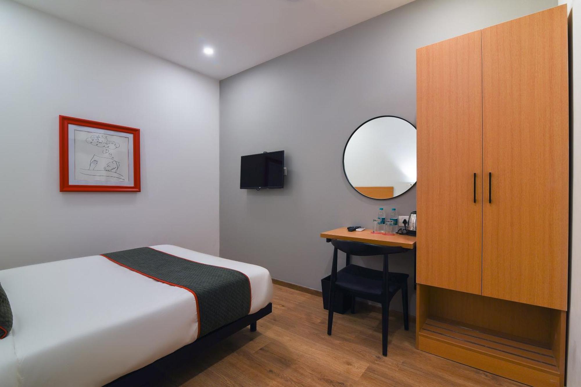 Super Townhouse Spruce Hotels Bellandur Bangalore Exterior photo